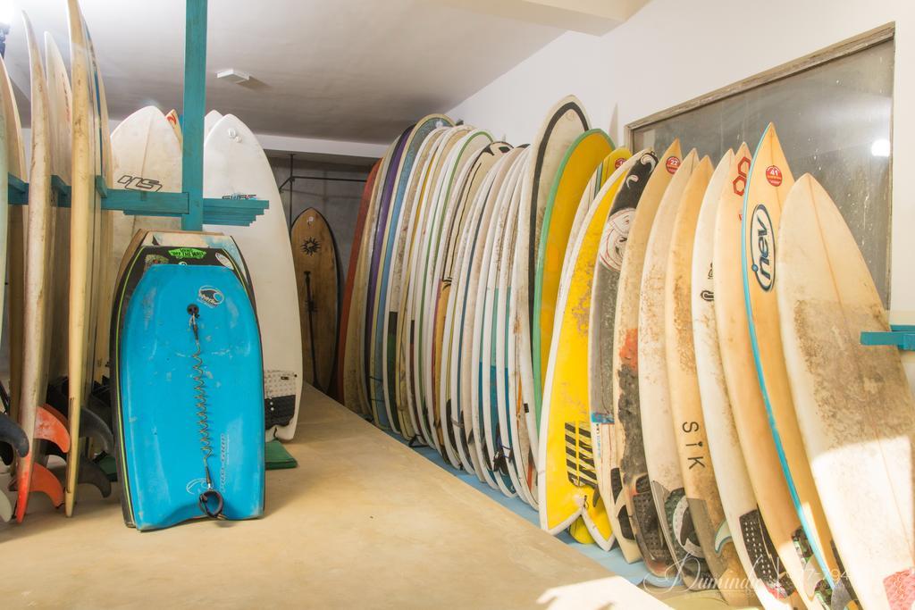 Cheeky Monkey Surf Camp Otel Weligama Dış mekan fotoğraf