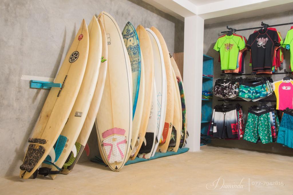 Cheeky Monkey Surf Camp Otel Weligama Dış mekan fotoğraf