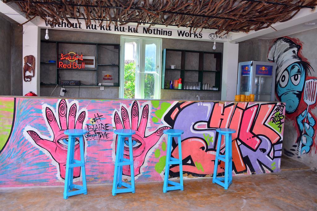 Cheeky Monkey Surf Camp Otel Weligama Dış mekan fotoğraf